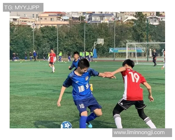 少年足球真人秀:梦想与拼搏交织的青春赛场之旅 少年足球真人秀:梦想与拼搏交织的青春赛场之旅